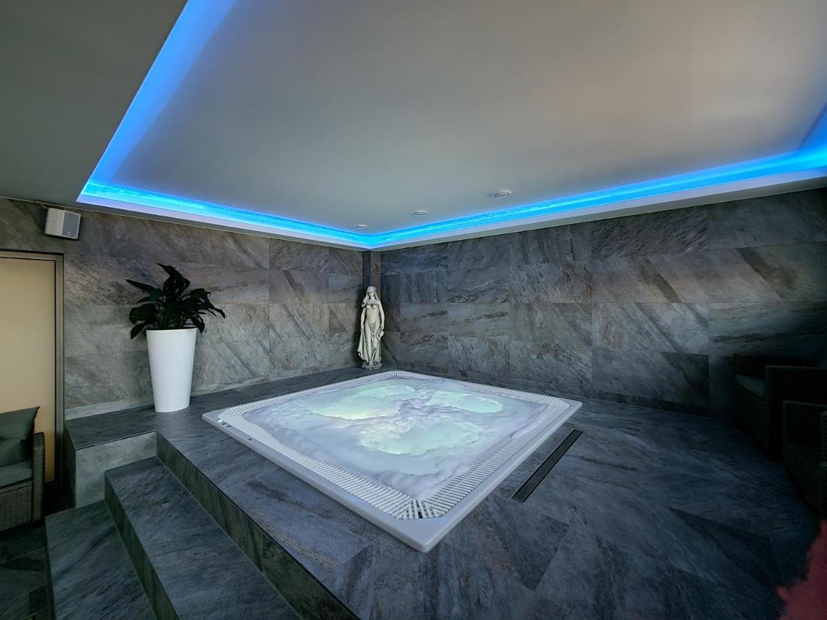 Chaty Krusetnica S Luxusnym Privatnym Wellness Eksteriør billede